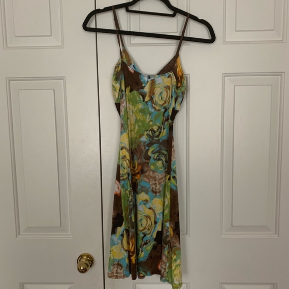 Cute summer dress - Picture 2 of 2